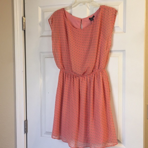 Dresses & Skirts - Dress
